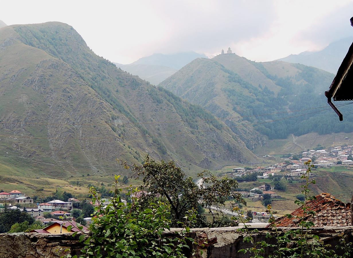 Nino Khetaguri Guest House Kazbegi Εξωτερικό φωτογραφία